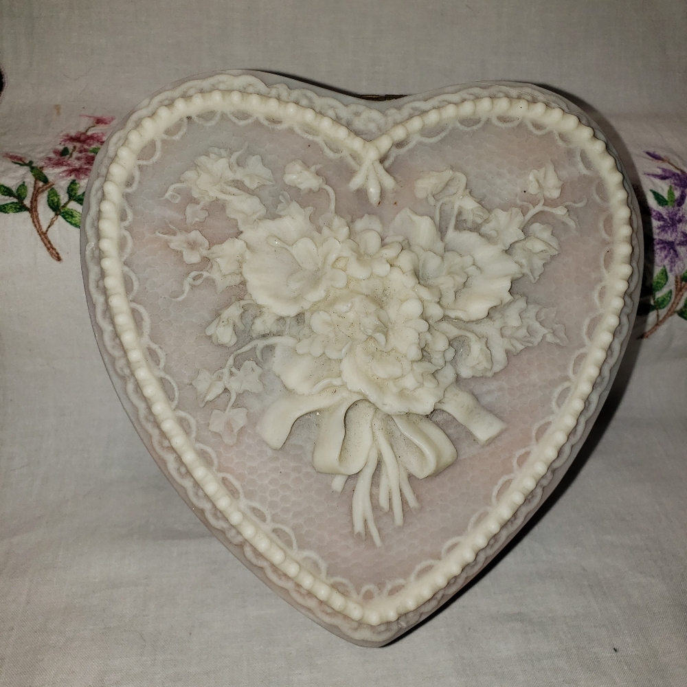 Vintage Incolay stone heart-shaped jewelry or trinket box.